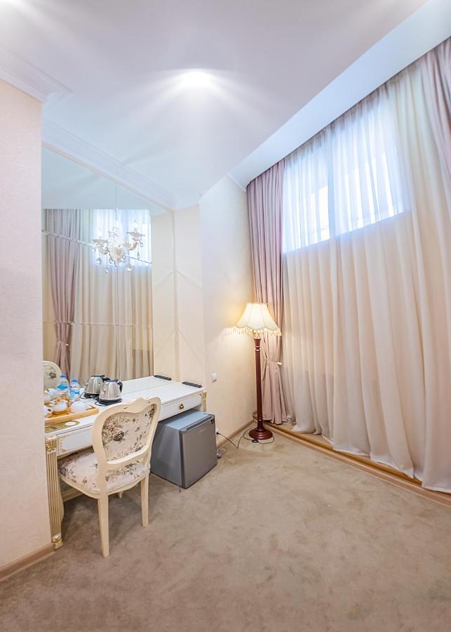 Vintage Hotel Tbilisi Buitenkant foto